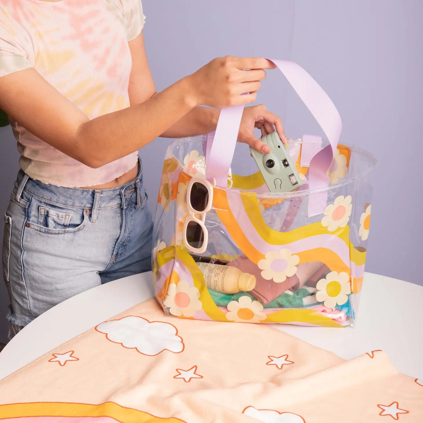 Wavy Daisy Tote